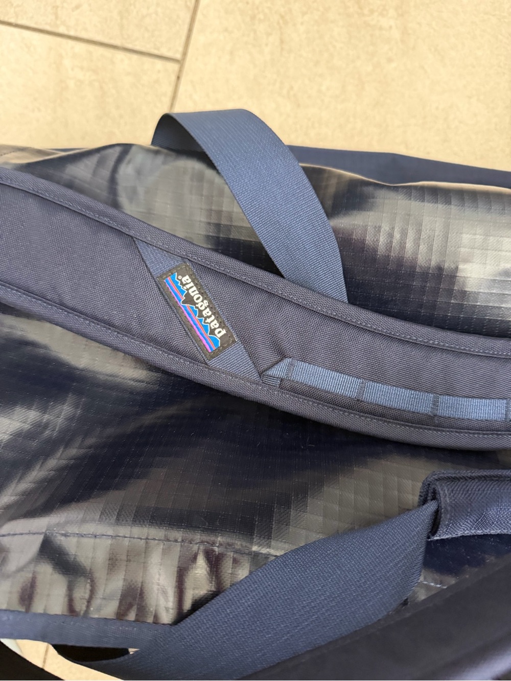 Patagonia Black Hole Duffel Bag Navy Blue - Picture 3 of 15